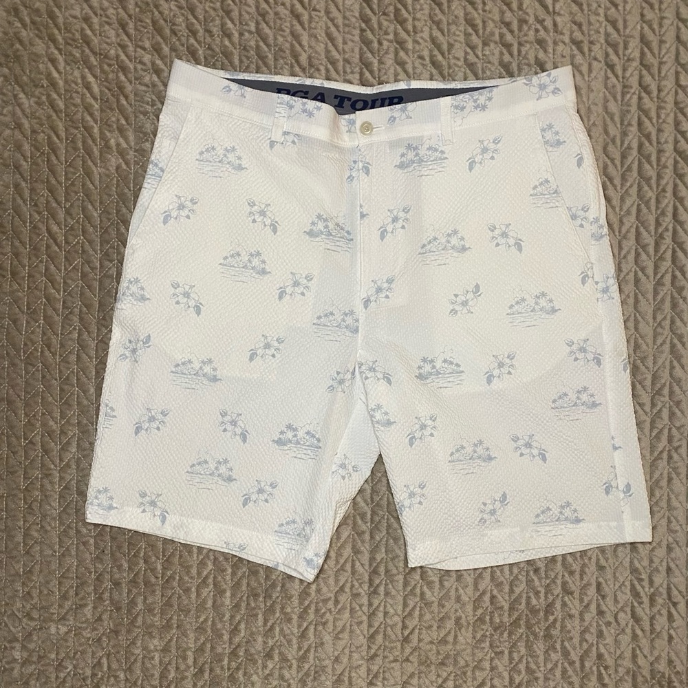 Men’s PGA Tour Golf Shorts Sz 36.